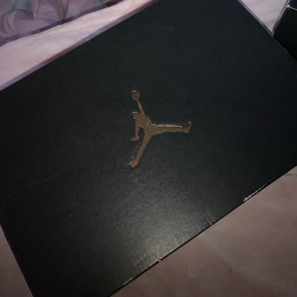 Air Jordan 4 - Picture 2 of 2